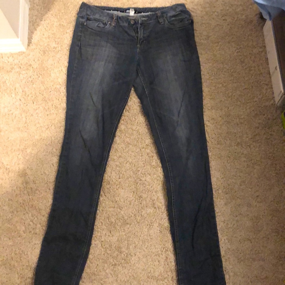 Dollhouse Grey/Blue distressed denim jeans